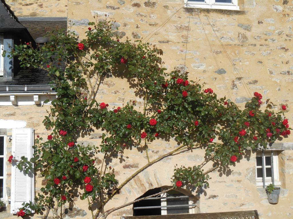 Au Presbytere De Dagmar Hotel Erbree Exterior photo